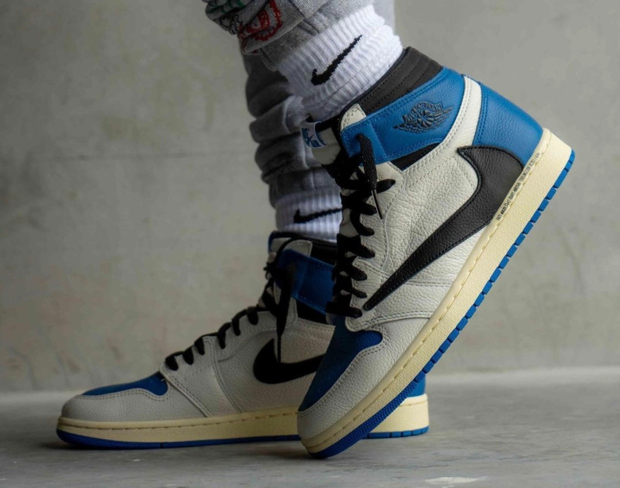 Fragment x air store jordan 1
