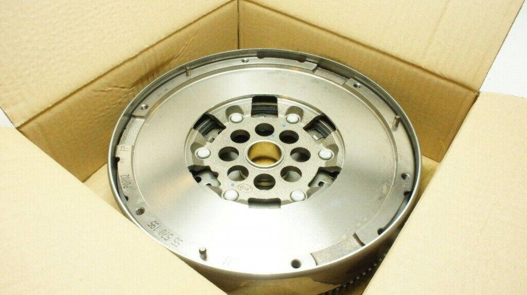 Маховик GM 55570195 1.7 TD Chevrolet Cruze & 1.7 CDTi OPEL Astra-J