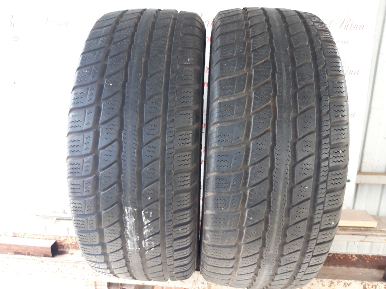 Пара літніх шин 235/55/17 GT Radial Champiro WT-AX,з Германії без пробігу по Україні