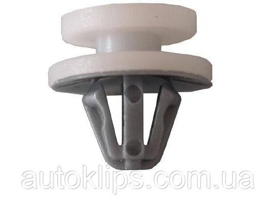 Кліпса обшивки дверей, молдингу листки Land-Rover Range Rover Sport, Freelander LR2, LR3, LR4 DYC500030