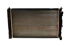 Радіатор охолодження Audi A4, A6 95-01/Skoda SuperB 01-08/VW Passat МКПП (32537) Asam
