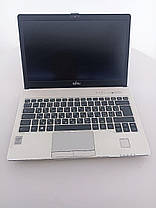 Ноутбук Fujitsu LifeBook S935 / 13.3" (1920x1080) IPS / Intel Core i5-5200U (2 (4) ядра 2.2 — 2.7 GHz) / 8 GB, фото 2
