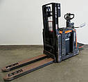 Toyota Stackers Stand-on SPE200D, фото 3