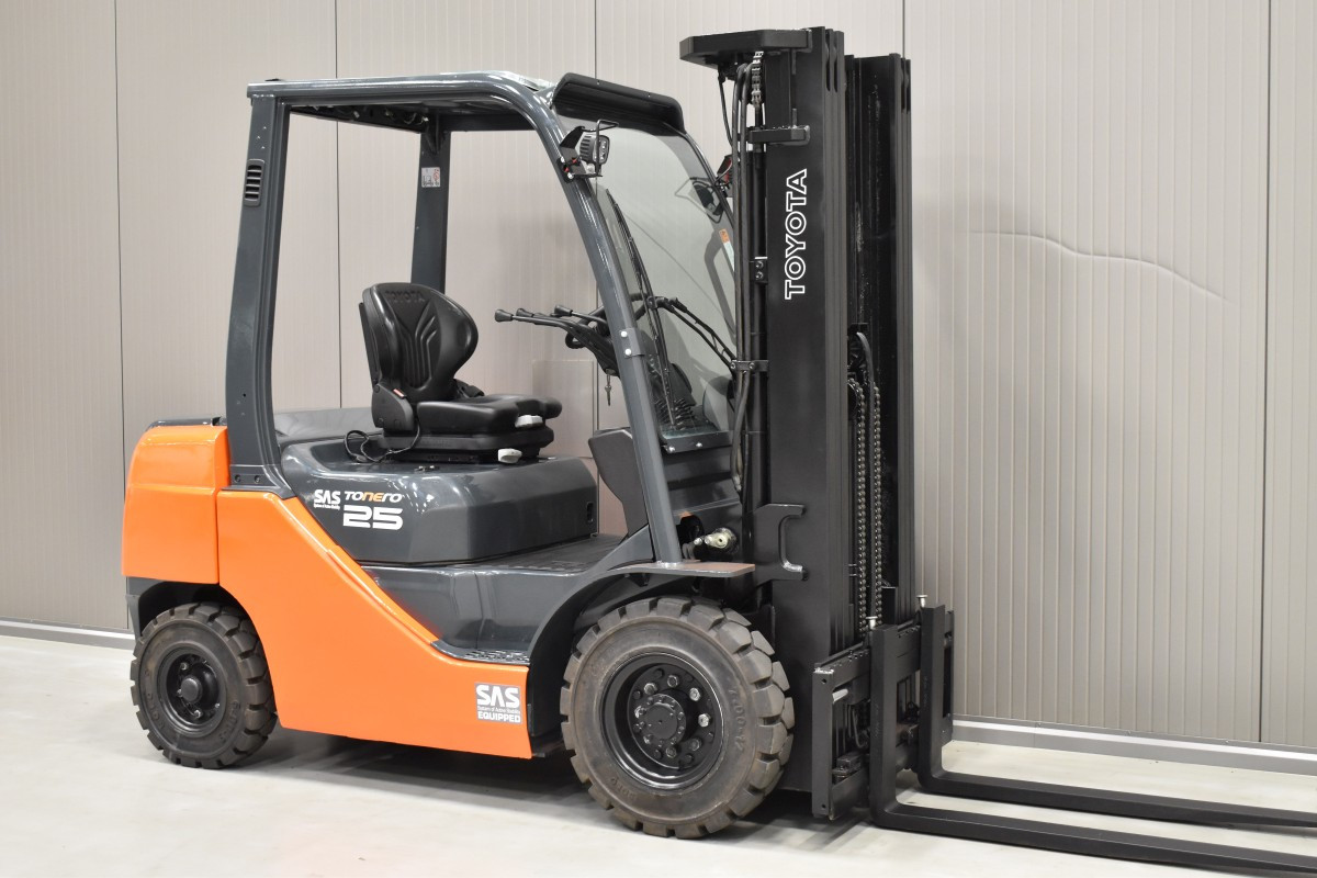 Toyota Diesel Forklifts 02-8FDF25