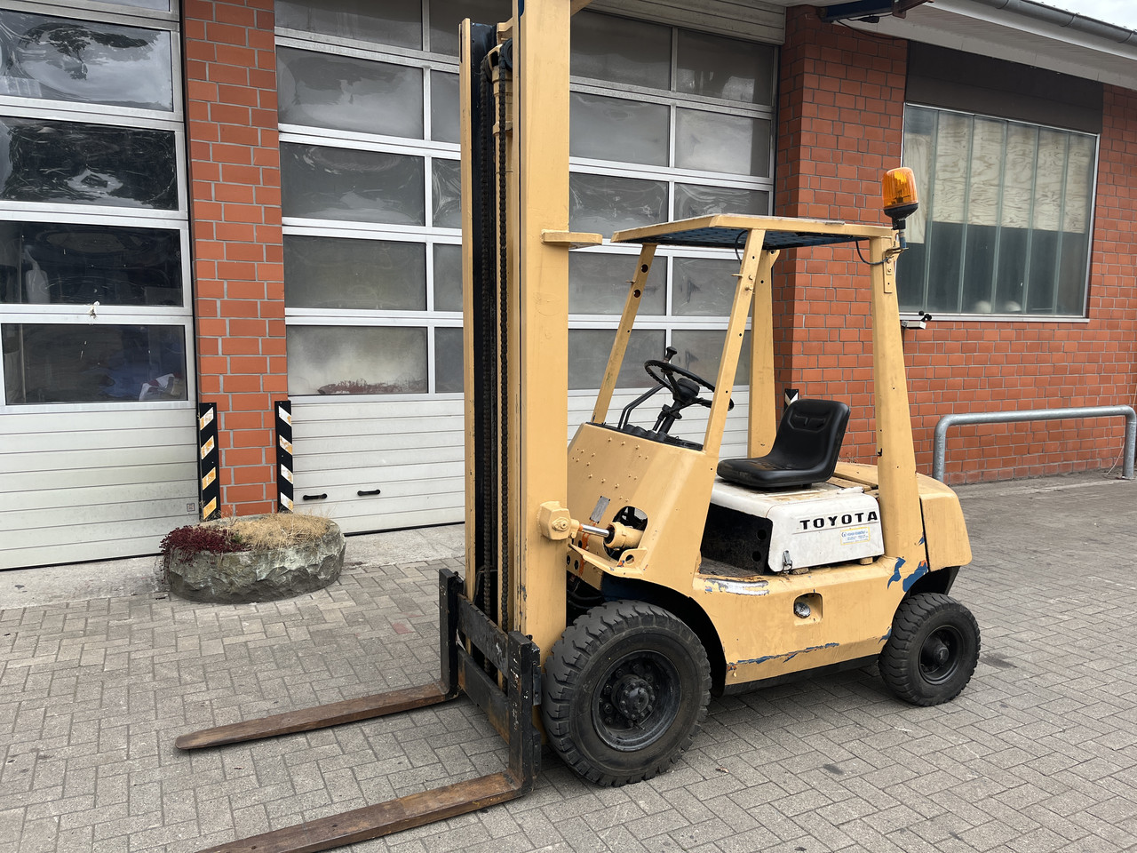 Toyota Diesel Forklifts 02-2FD20
