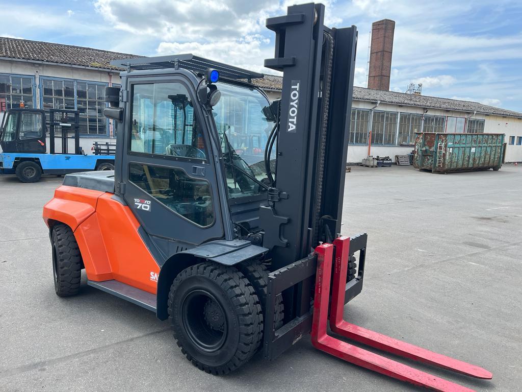 Toyota Diesel Forklifts 40-8FD70N