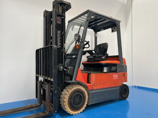 Toyota Electric - 4 wheels 7FBMF25