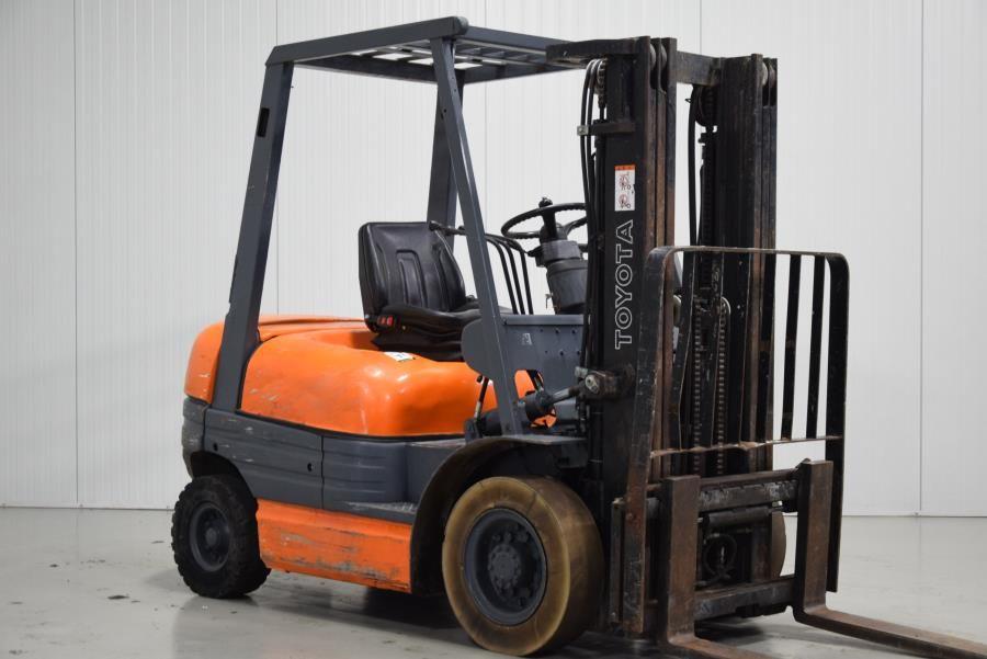 Toyota Diesel Forklifts 02-6FDF25