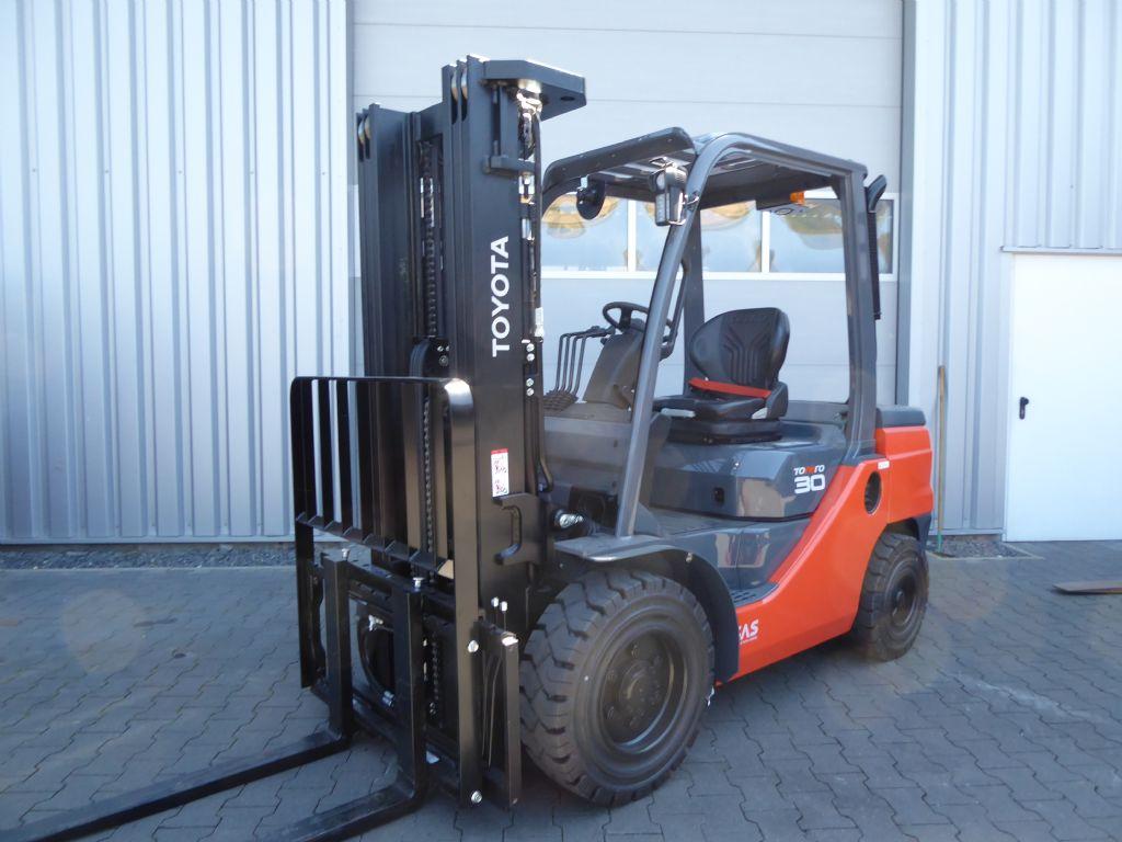 Toyota Diesel Forklifts 52-8FDF30