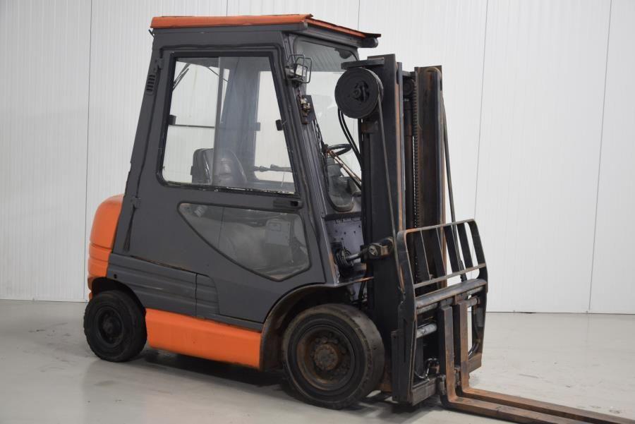 Toyota Diesel Forklifts 02-6FD25