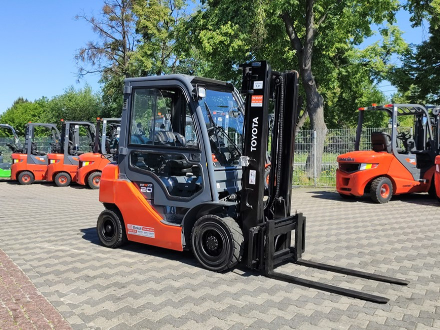 Toyota LPG Forklifts 02-8FGF20