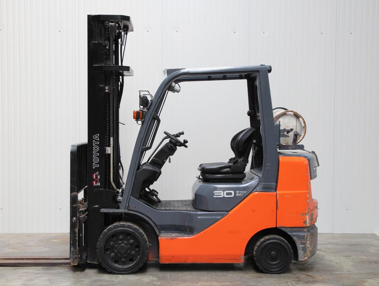 Toyota LPG Forklifts 8FGCU30