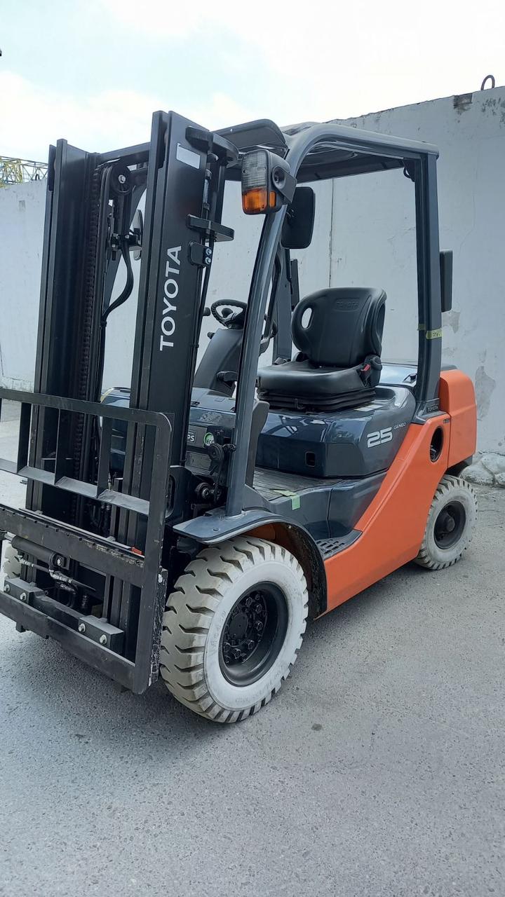 Toyota Petrol Forklift 02-8FGL25, фото 1