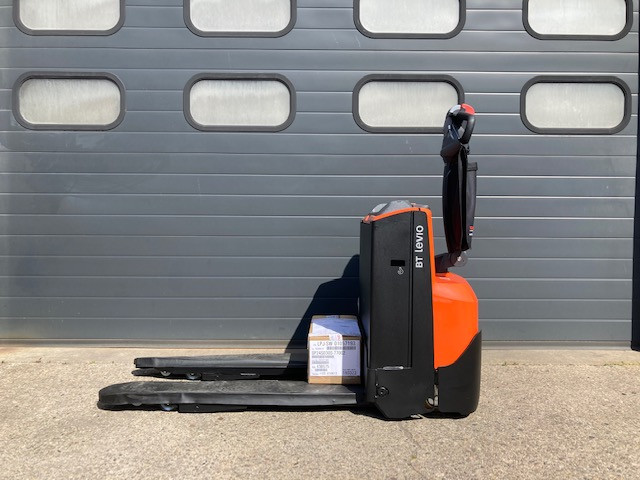 Toyota Electric Pallet Trucks LWE140