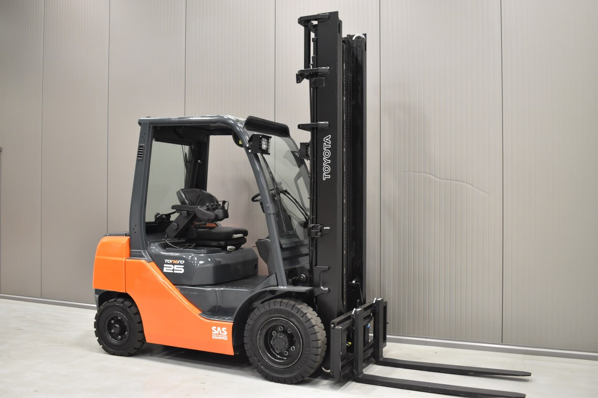Toyota Diesel Forklifts 06-8FD25F