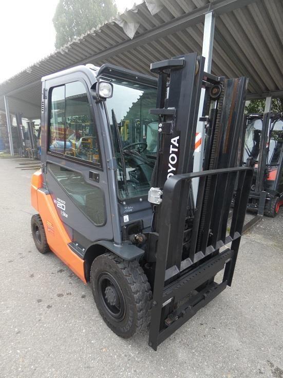 Toyota LPG Forklifts 8 FGF 20