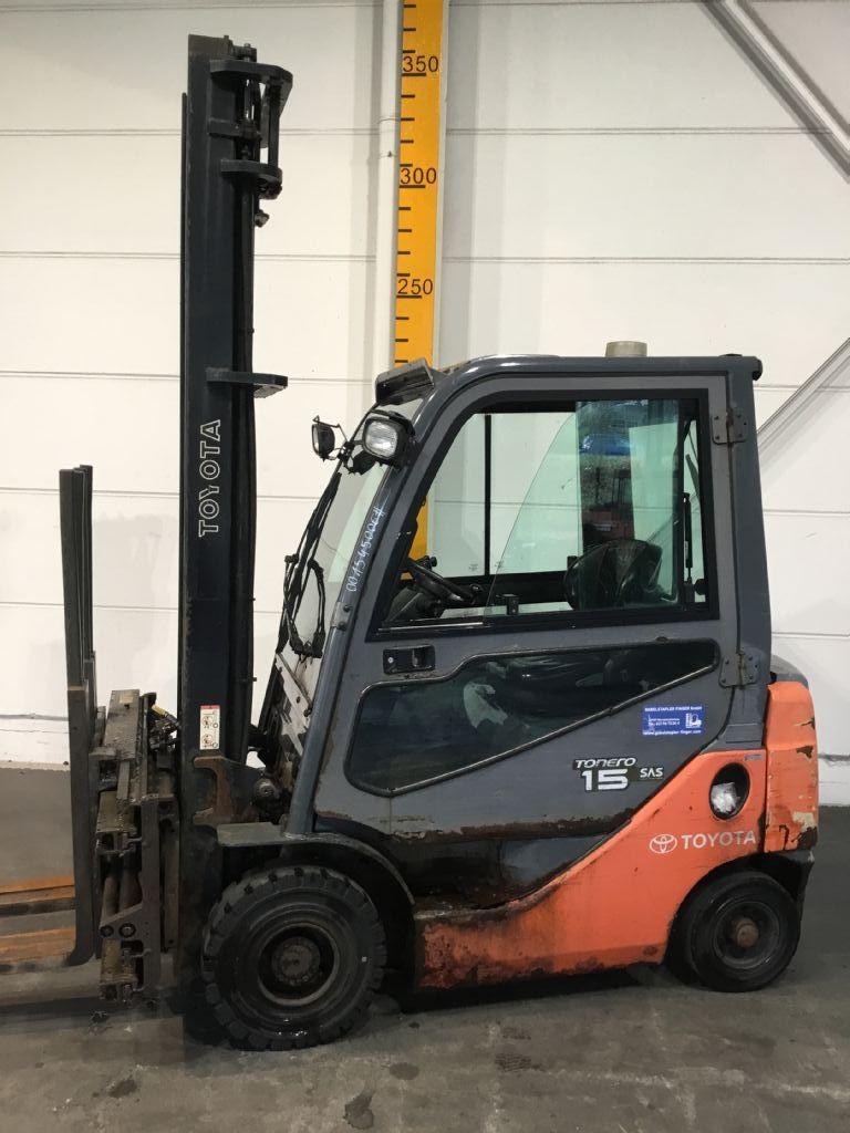 Toyota Diesel Forklifts 02-8FDF15