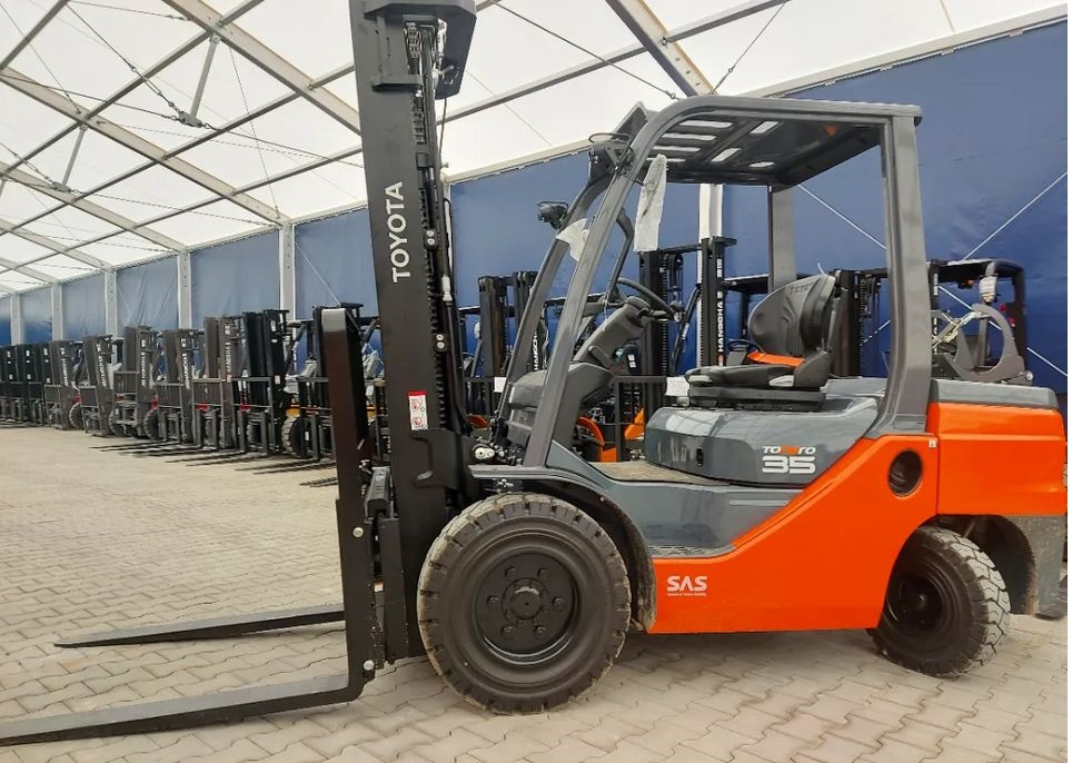 Toyota LPG Forklifts 8FGJF35
