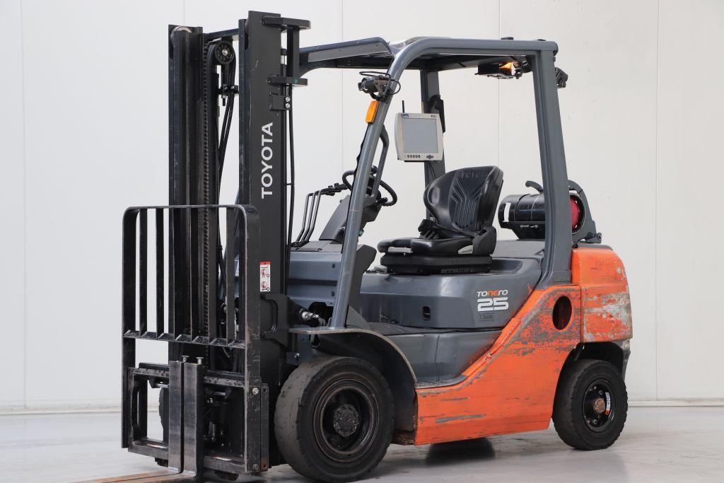 Toyota LPG Forklifts 02-8FGF25