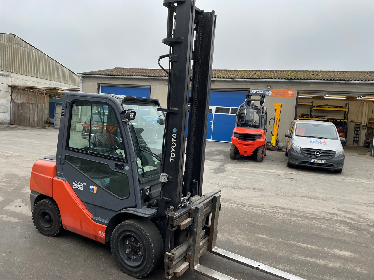 Toyota Diesel Forklifts 06-8FDJF35 HST, фото 1