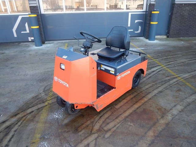 Toyota Tow Tugs CBT6