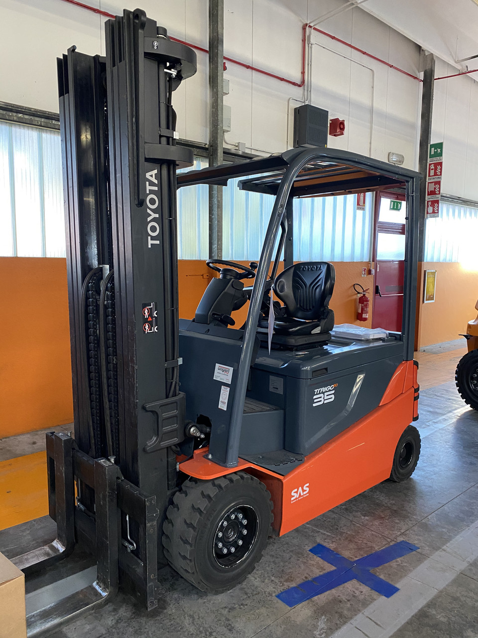 Toyota Electric - 4 wheels TRAIGO 8FBMT35