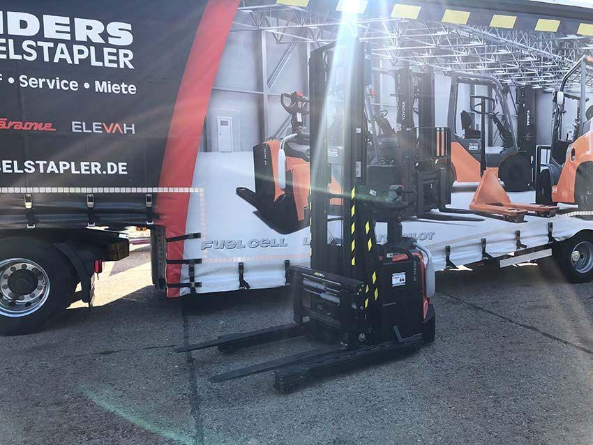 Toyota Pallet Stackers SPE120XR Li