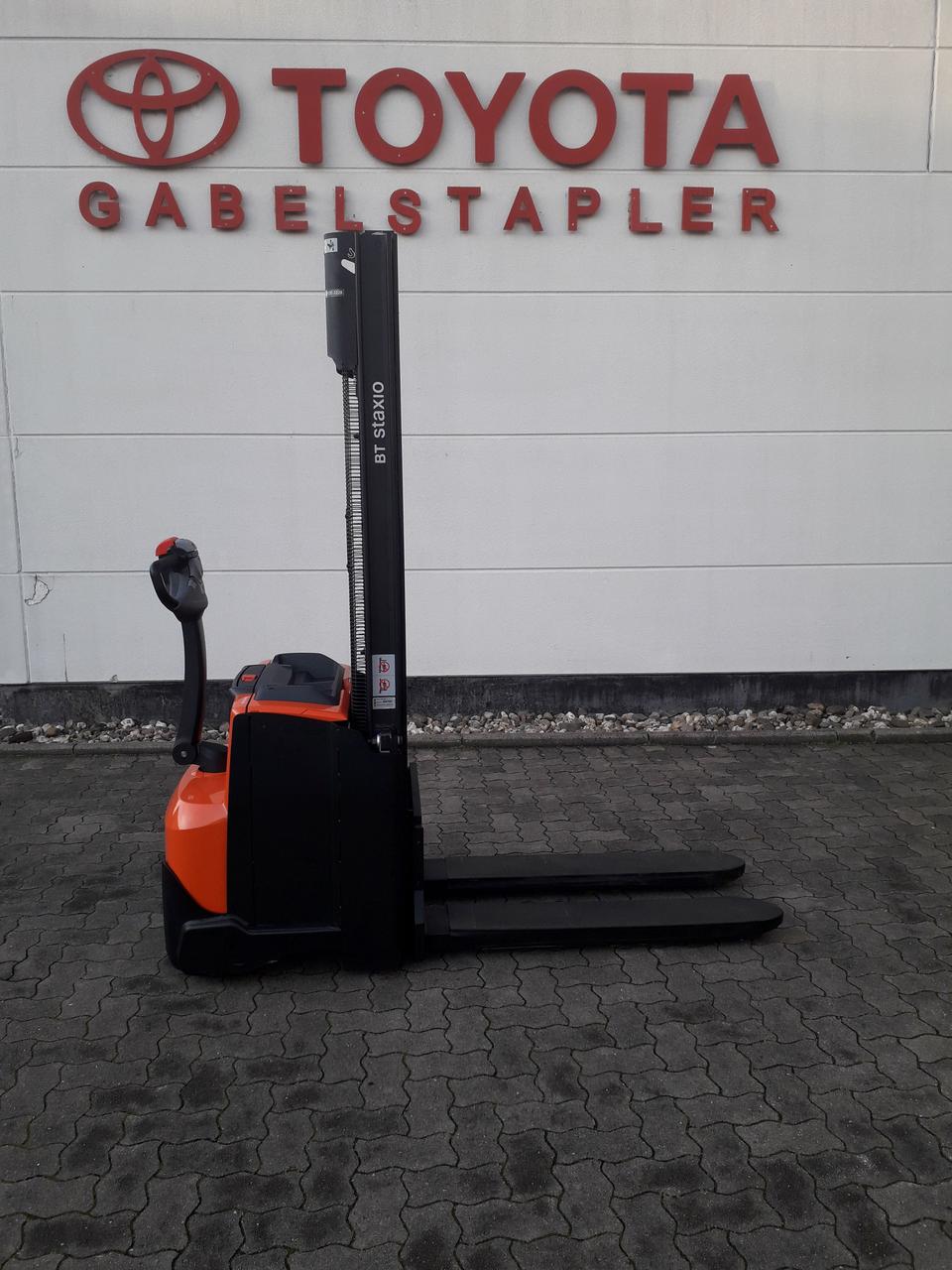 Toyota Pallet Stackers BT SWE120