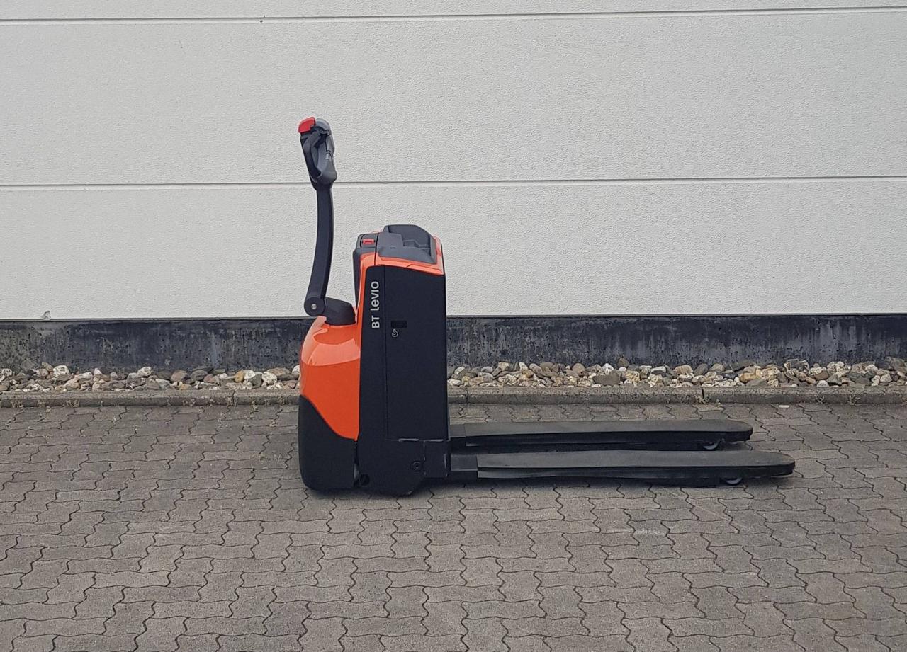 Toyota Electric Pallet Trucks LWE160