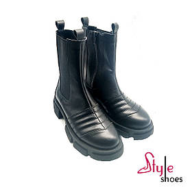 Зимові жіночі черевики челсі на гумці та блискавці зі шкіри чорного кольору «Style Shoes»