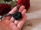 Чорний комплект біжутерії ручної роботи. Сережки, кулон і кільце з квітами "Чорні троянди"., фото 6