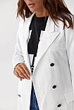 Жіночий двобортний піджак на ґудзиках — білий колір, S (є розміри), фото 4