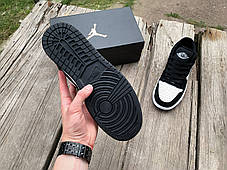 Чоловічі кросівки Nike Air Jordan 1 Low Black White чорні з білим, фото 4