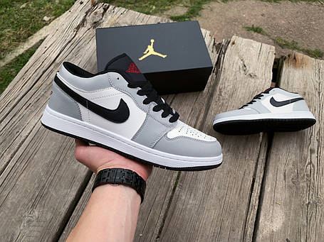 Чоловічі кросівки Nike Air Jordan 1 Low Grey White Black сірі з білим, фото 1