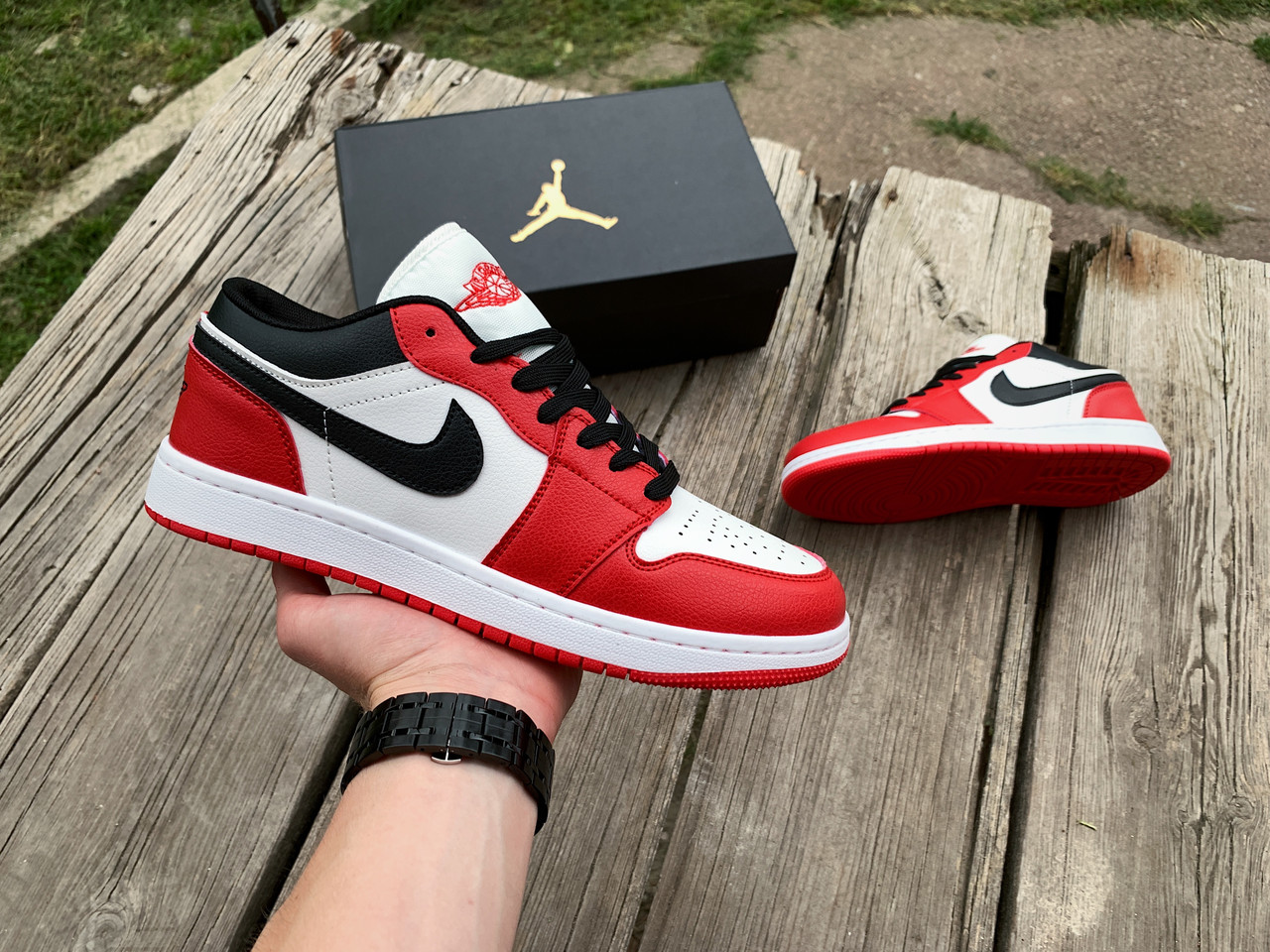 Чоловічі кросівки Nike Air Jordan 1 Low White Red Black білі з червоним