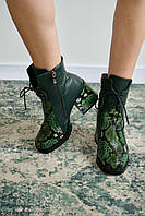 Стильные женские ботильоны на устойчивом каблуке натуральная кожа под питон, зеленые. Ботинки деми, зимние