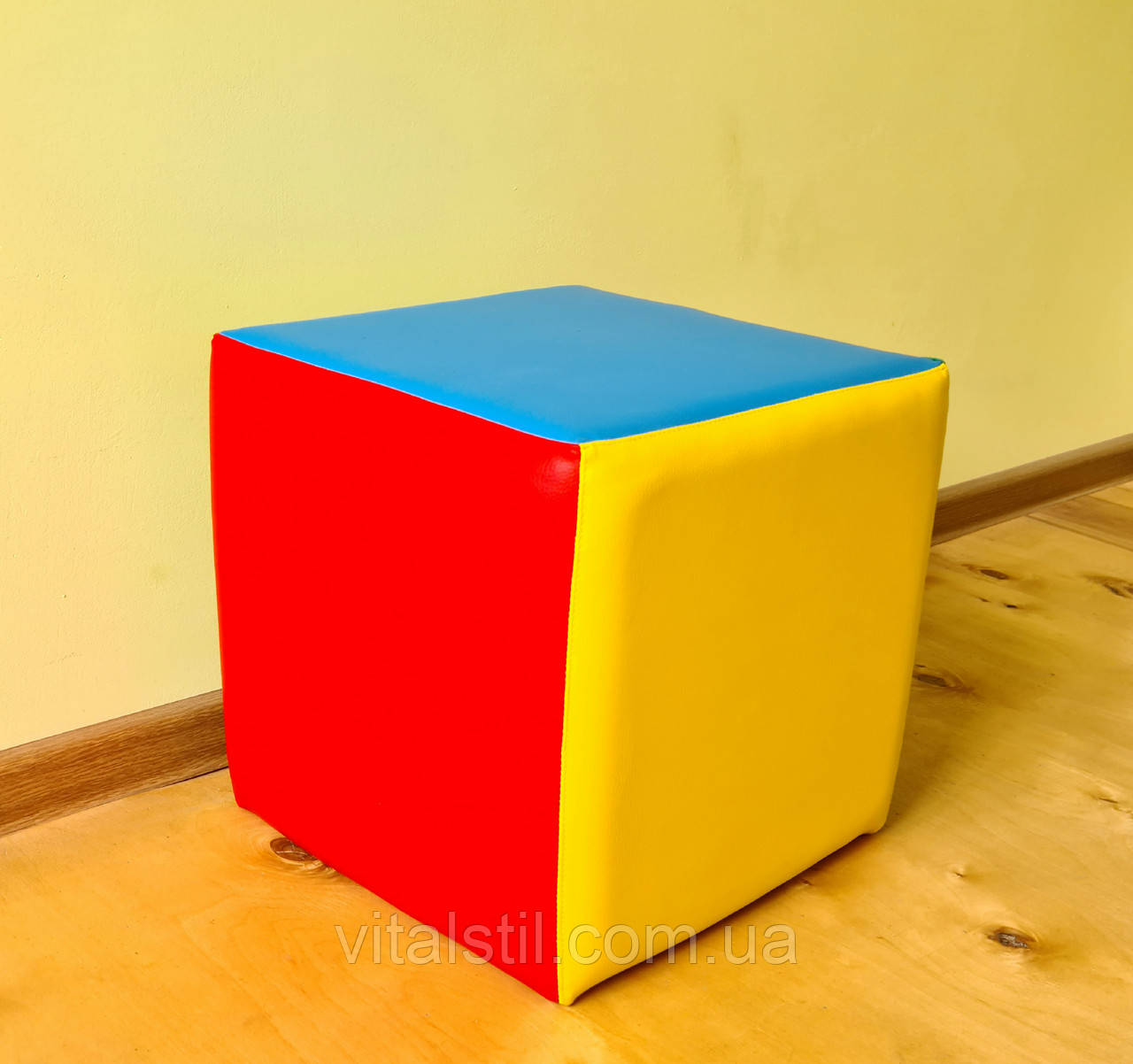 Пуфік-стілець дитячий каркасний для сидіння у шкірозаміннику до ігрової кімнати, фото 1