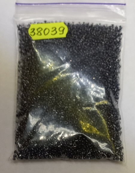 Бісер 10/0, колір No38039 прозорий із чорною серединкою (пап.50 грамів)