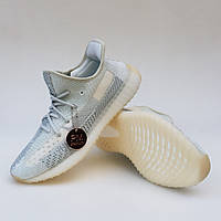 Adidas Yeezy Boost 350 v2: Легендарне взуття від Kanye West