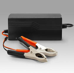 Зарядний пристрій для свинцевих акумуляторів MASTAK MT05-1250 12V/5.0A Чорний