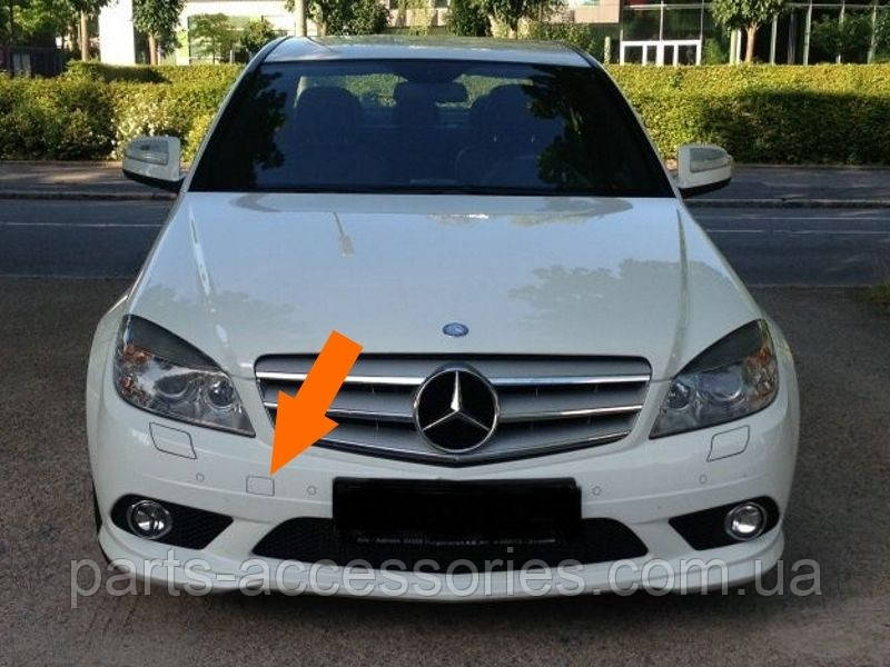 Mercedes C W204 AMG 2007-2011 Кришка заглушка в бампер передній на гак Нова Оригінал, фото 1