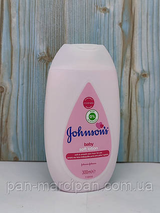 Дитяче молочко для тіла Johnson's baby 300 ml