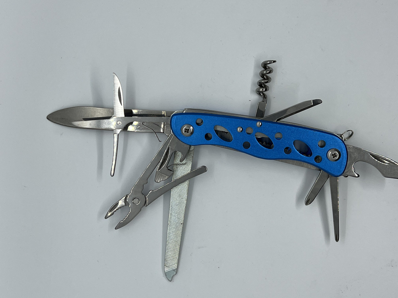 Мультитул 11 в 1 K06104 отвертка, штопор, пассатижи, нож