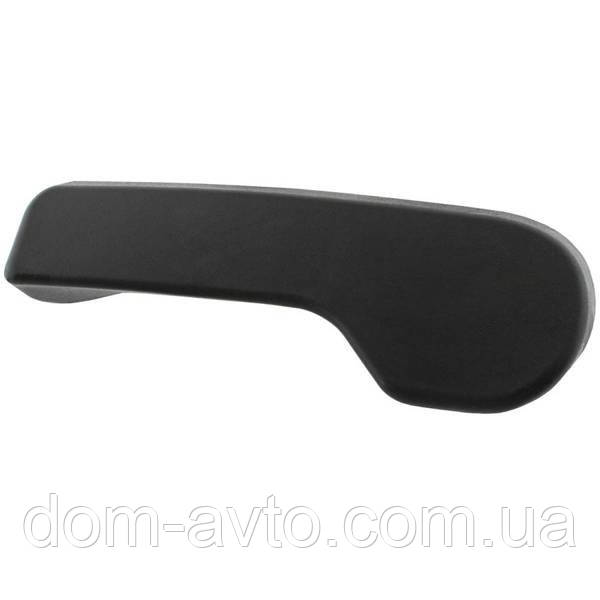 VW Golf V 2003- ручка відкриття капоту