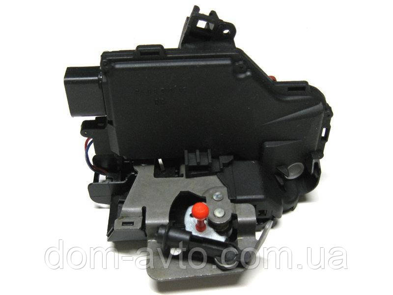 Audi A4 B6 00-04 Замок передніх лівих дверей