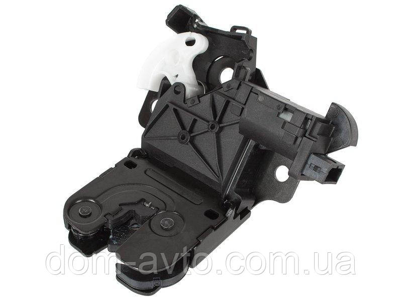 Audi A4 B7 AVANT 05-08 Замок багажника