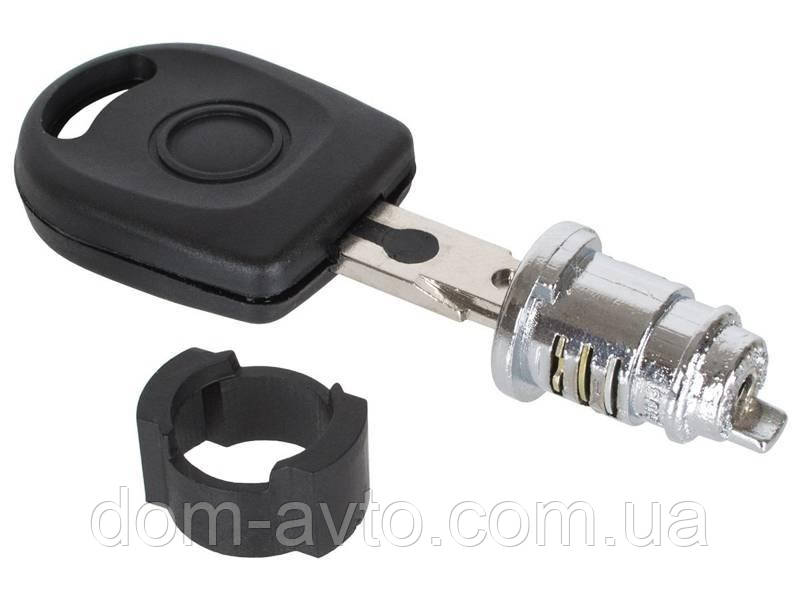 Вкладиш замка бардачка VW Bora 98-05