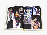 Книга Versace Catwalk, фото 6