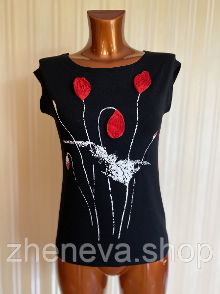 Жіноча стильна літня трикотажна футболка чорного, білого кольору з яскравим принтом, фото 1