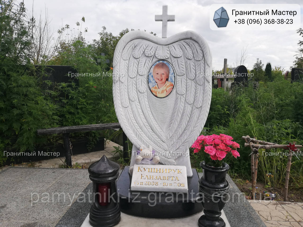 Пам'ятник дитині з мармуру у вигляді ангельських крил № 206